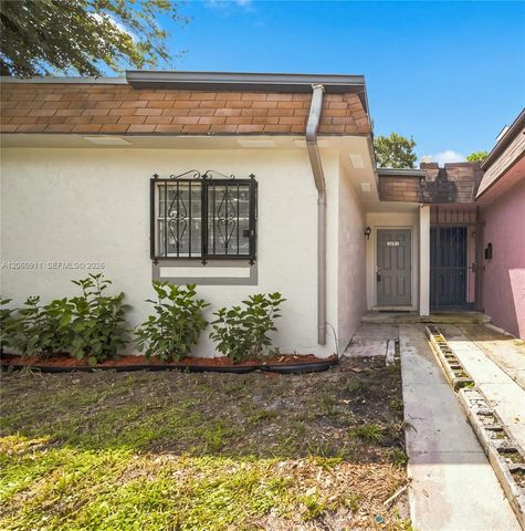 3856 NW 207th St Rd, Miami Gardens, FL 33055