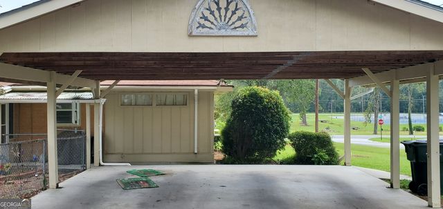 240 Lakewood Drive, Swainsboro, GA 30401