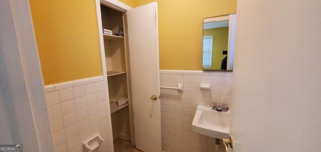 240 Lakewood Drive, Swainsboro, GA 30401