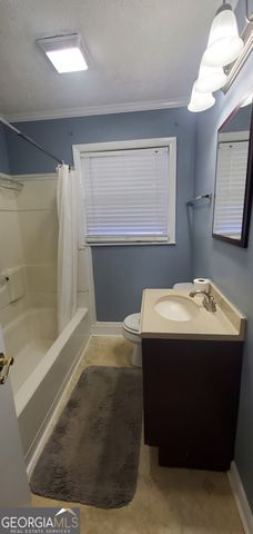 240 Lakewood Drive, Swainsboro, GA 30401