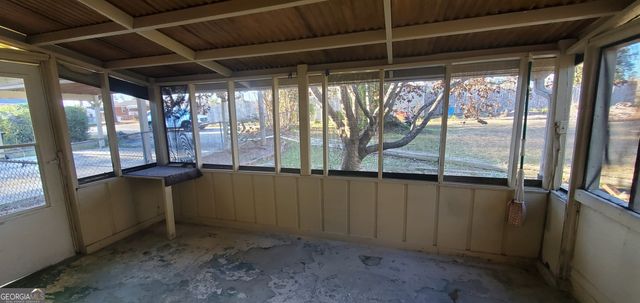 240 Lakewood Drive, Swainsboro, GA 30401