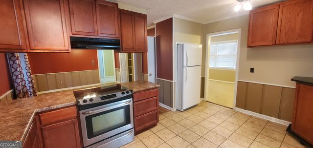 240 Lakewood Drive, Swainsboro, GA 30401