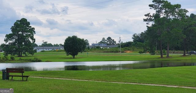 240 Lakewood Drive, Swainsboro, GA 30401