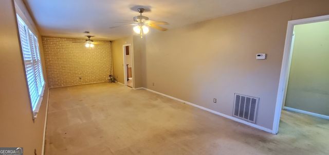 240 Lakewood Drive, Swainsboro, GA 30401