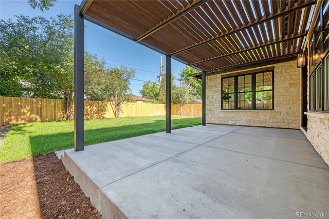 1035 N Leyden Street, Denver, CO 80220