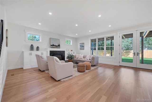 1035 N Leyden Street, Denver, CO 80220