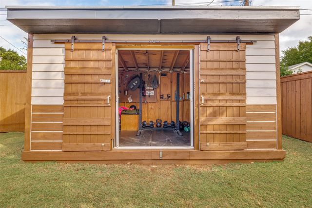 4015 Lively Lane, Dallas, TX 75220