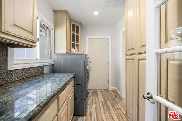 8837 Oak Park Avenue, Sherwood Forest, CA 91325