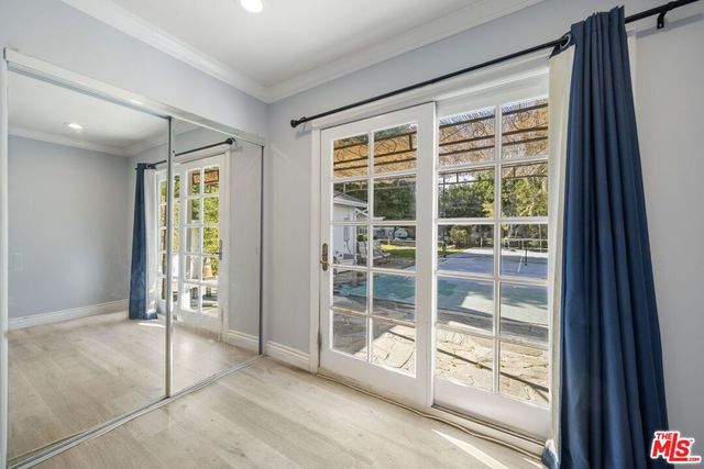 8837 Oak Park Avenue, Sherwood Forest, CA 91325