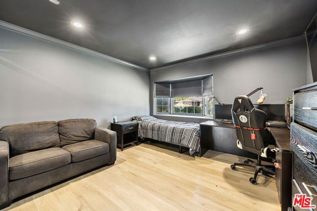 8837 Oak Park Avenue, Sherwood Forest, CA 91325