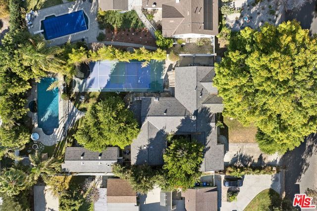 8837 Oak Park Avenue, Sherwood Forest, CA 91325