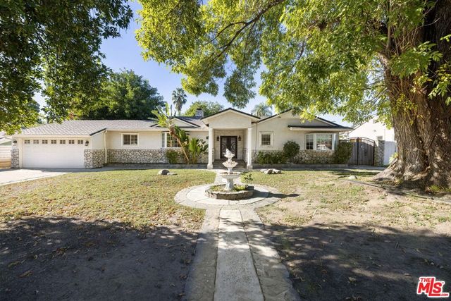 8837 Oak Park Avenue, Sherwood Forest, CA 91325