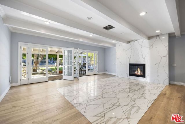 8837 Oak Park Avenue, Sherwood Forest, CA 91325