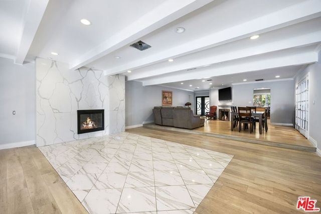 8837 Oak Park Avenue, Sherwood Forest, CA 91325