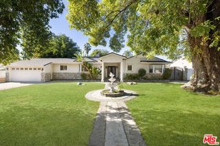 8837 Oak Park Avenue, Sherwood Forest, CA 91325