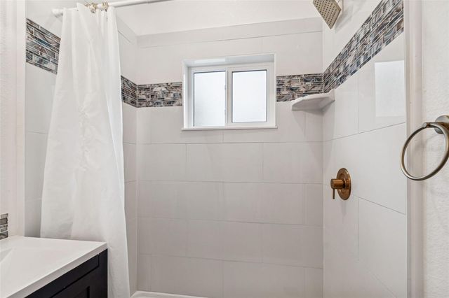 4527 HAINES ROAD N, St Petersburg, FL 33714