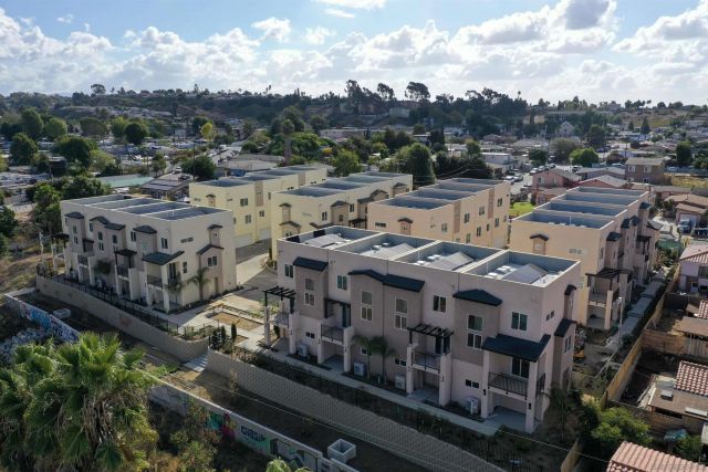 463 Creekside Circle, San Diego, CA 92114