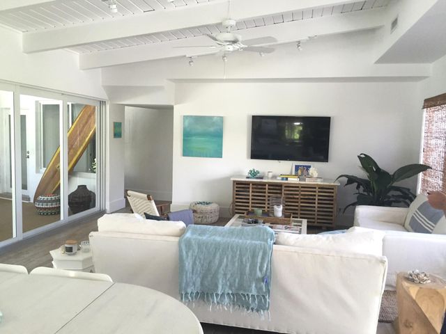 145 Beacon Lane, Jupiter Inlet Colony, FL 33469