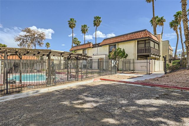 1420 Vegas Valley Drive 22, Las Vegas, NV 89169