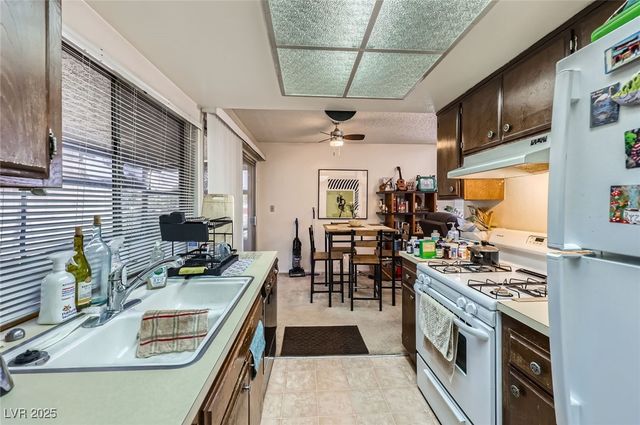 1420 Vegas Valley Drive 22, Las Vegas, NV 89169