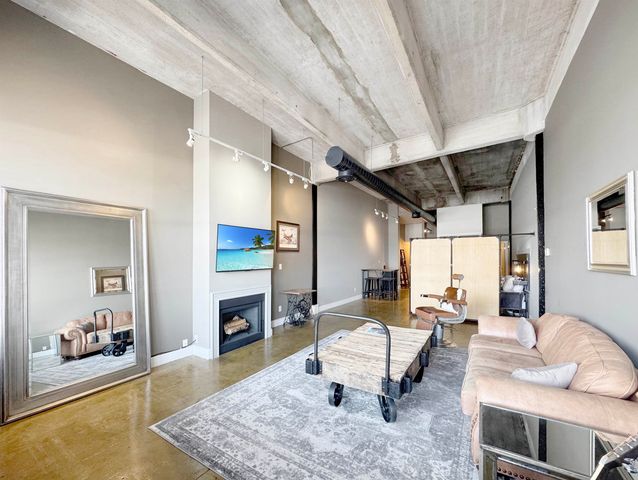 408 S Front St Apt 507, Memphis, TN 38103