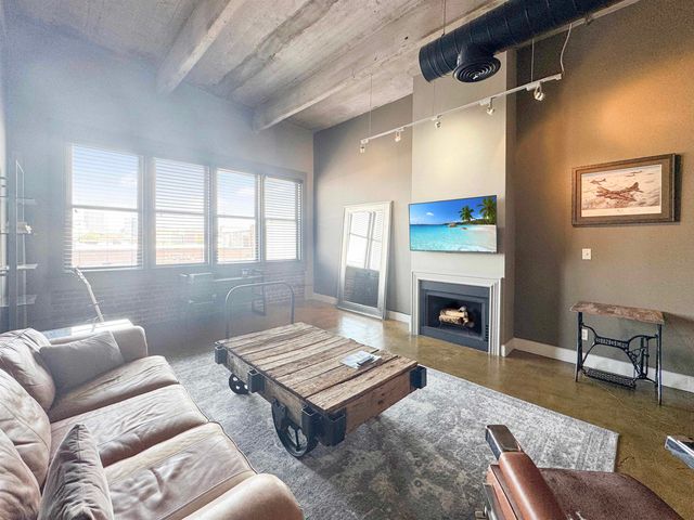 408 S Front St Apt 507, Memphis, TN 38103