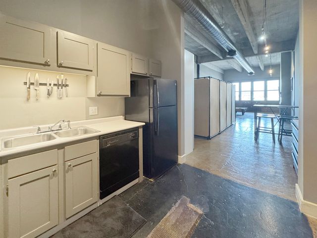 408 S Front St Apt 507, Memphis, TN 38103