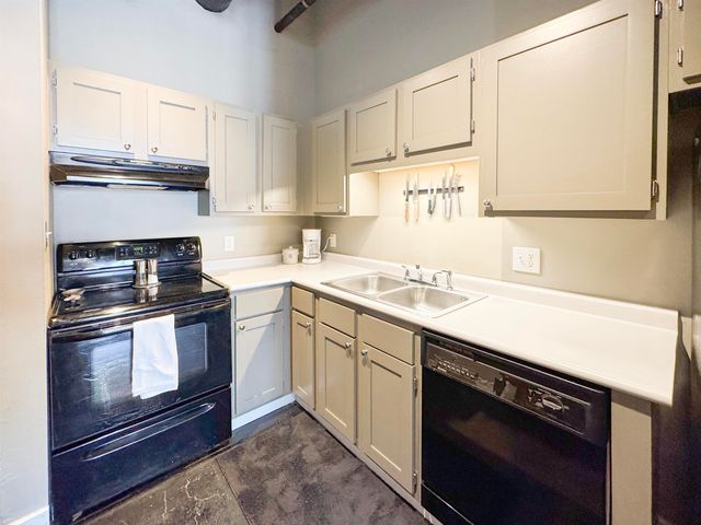 408 S Front St Apt 507, Memphis, TN 38103