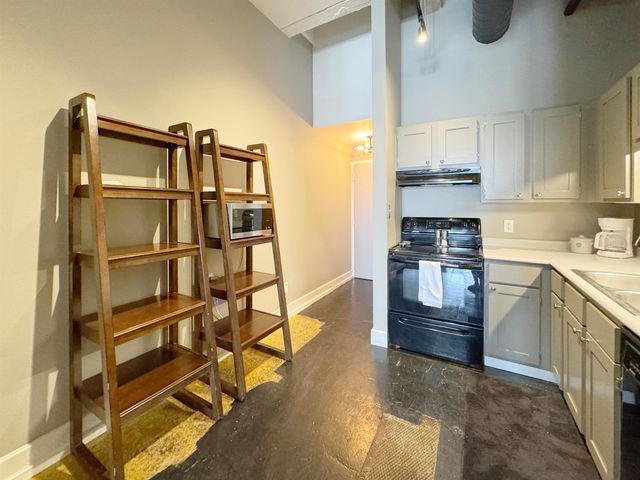 408 S Front St Apt 507, Memphis, TN 38103