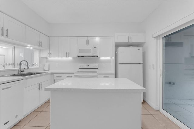 3325 Cabaret Ln, Margate, FL 33063