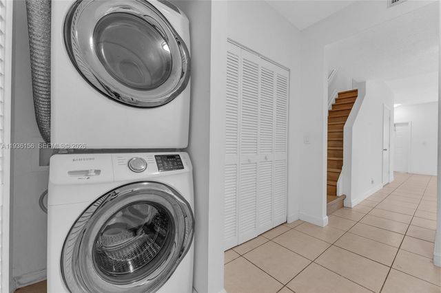 3325 Cabaret Ln, Margate, FL 33063