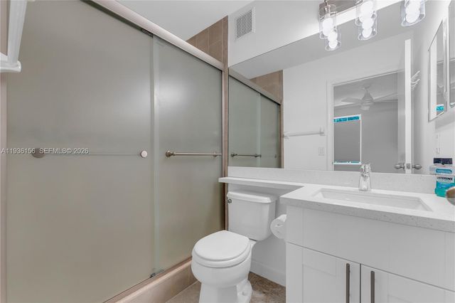 3325 Cabaret Ln, Margate, FL 33063