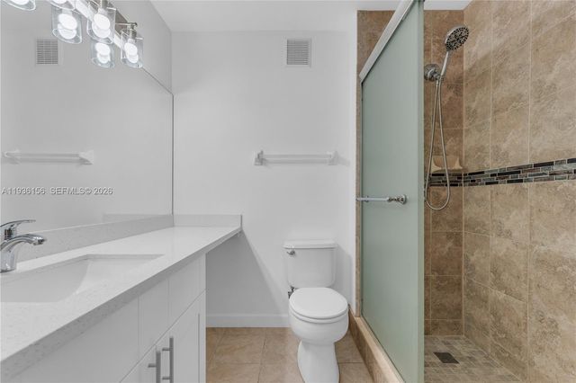 3325 Cabaret Ln, Margate, FL 33063