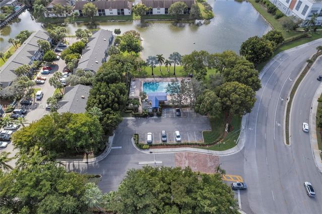 3325 Cabaret Ln, Margate, FL 33063