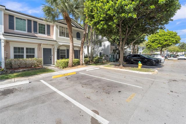 3325 Cabaret Ln, Margate, FL 33063