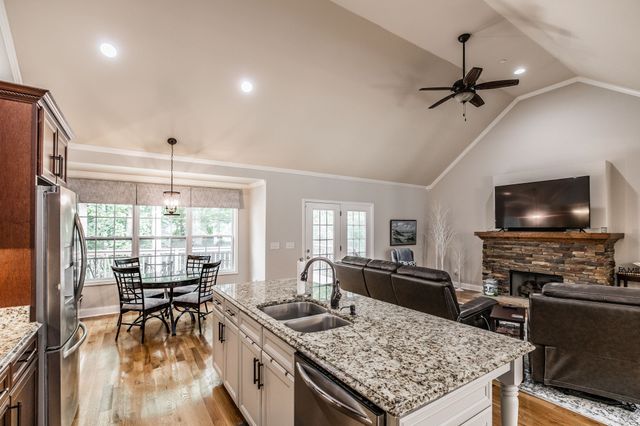 1364 Eastland Dr, Ashland City, TN 37015