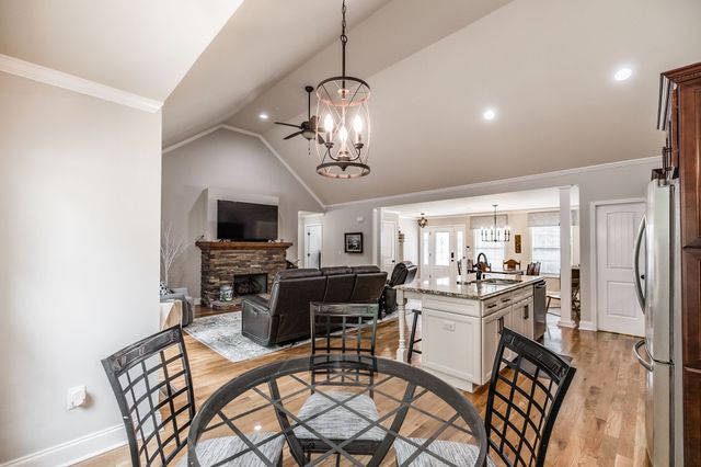 1364 Eastland Dr, Ashland City, TN 37015