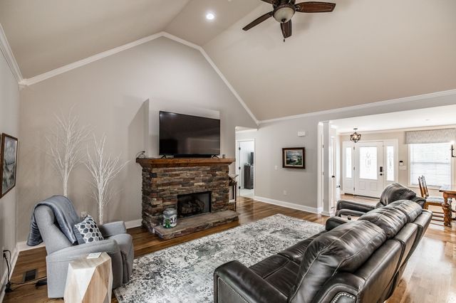 1364 Eastland Dr, Ashland City, TN 37015