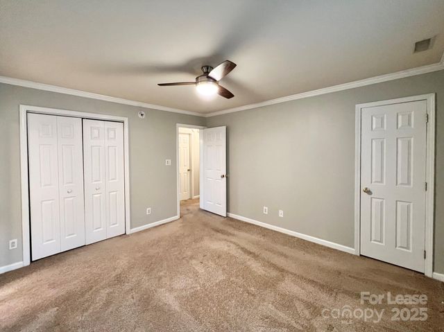 7014 Elm Hill Court, Charlotte, NC 28217