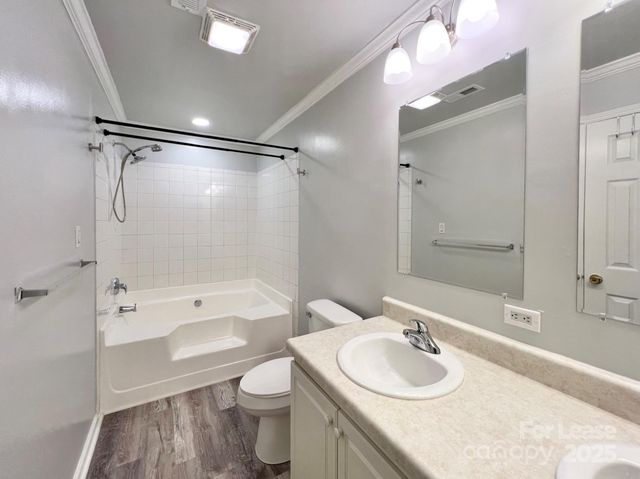 7014 Elm Hill Court, Charlotte, NC 28217