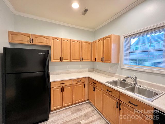 7014 Elm Hill Court, Charlotte, NC 28217