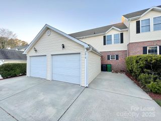 7014 Elm Hill Court, Charlotte, NC 28217