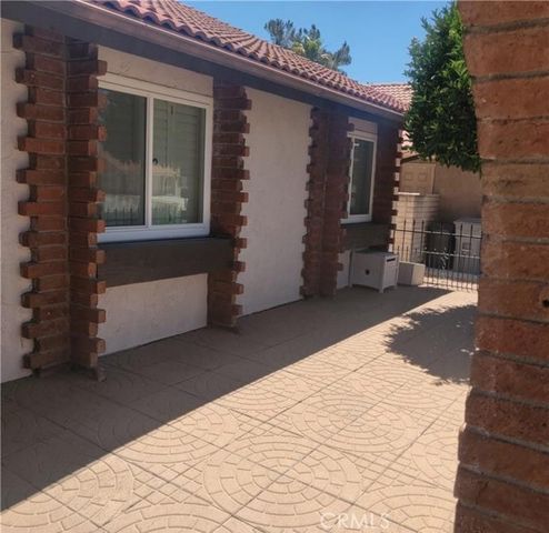 1955 Silver Oak, Hemet, CA 92545