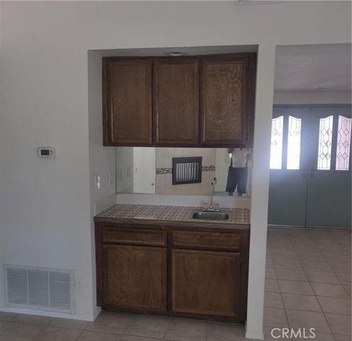 1955 Silver Oak, Hemet, CA 92545