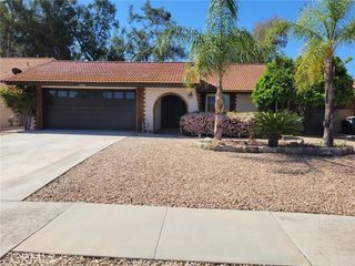 1955 Silver Oak, Hemet, CA 92545