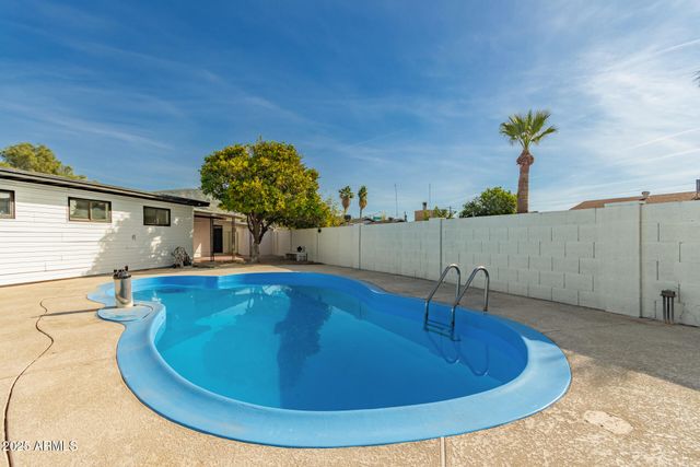2319 W WETHERSFIELD Road, Phoenix, AZ 85029