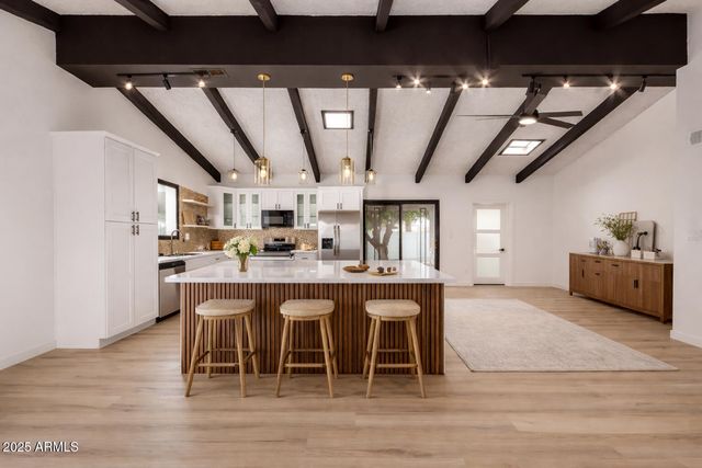 2319 W WETHERSFIELD Road, Phoenix, AZ 85029