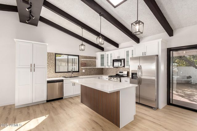 2319 W WETHERSFIELD Road, Phoenix, AZ 85029