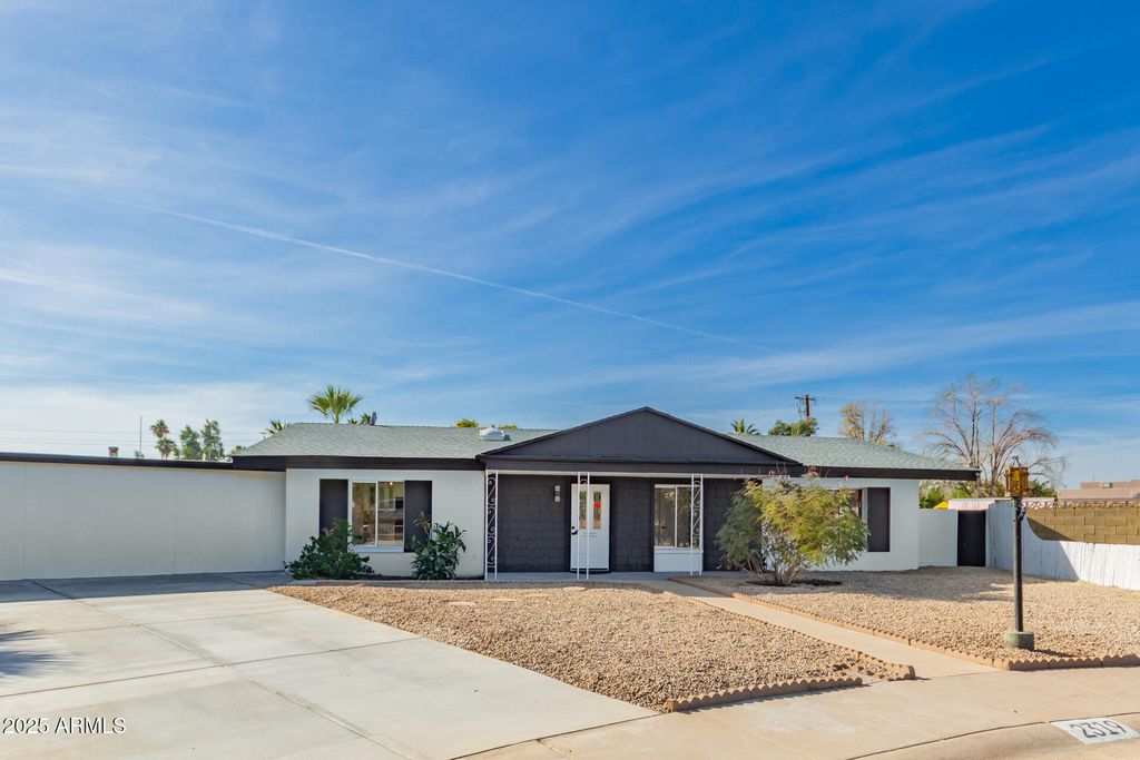 2319 W WETHERSFIELD Road, Phoenix, AZ 85029