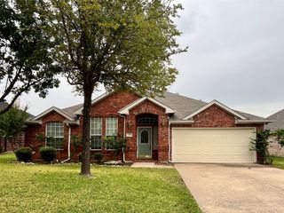 9 Mary Lou Court, Mansfield, TX 76063